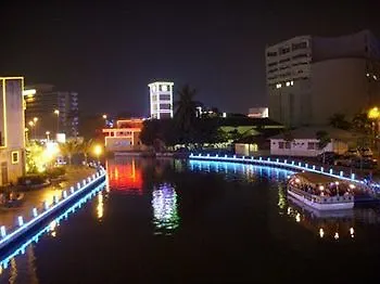 Hostel River One Residence Malacca