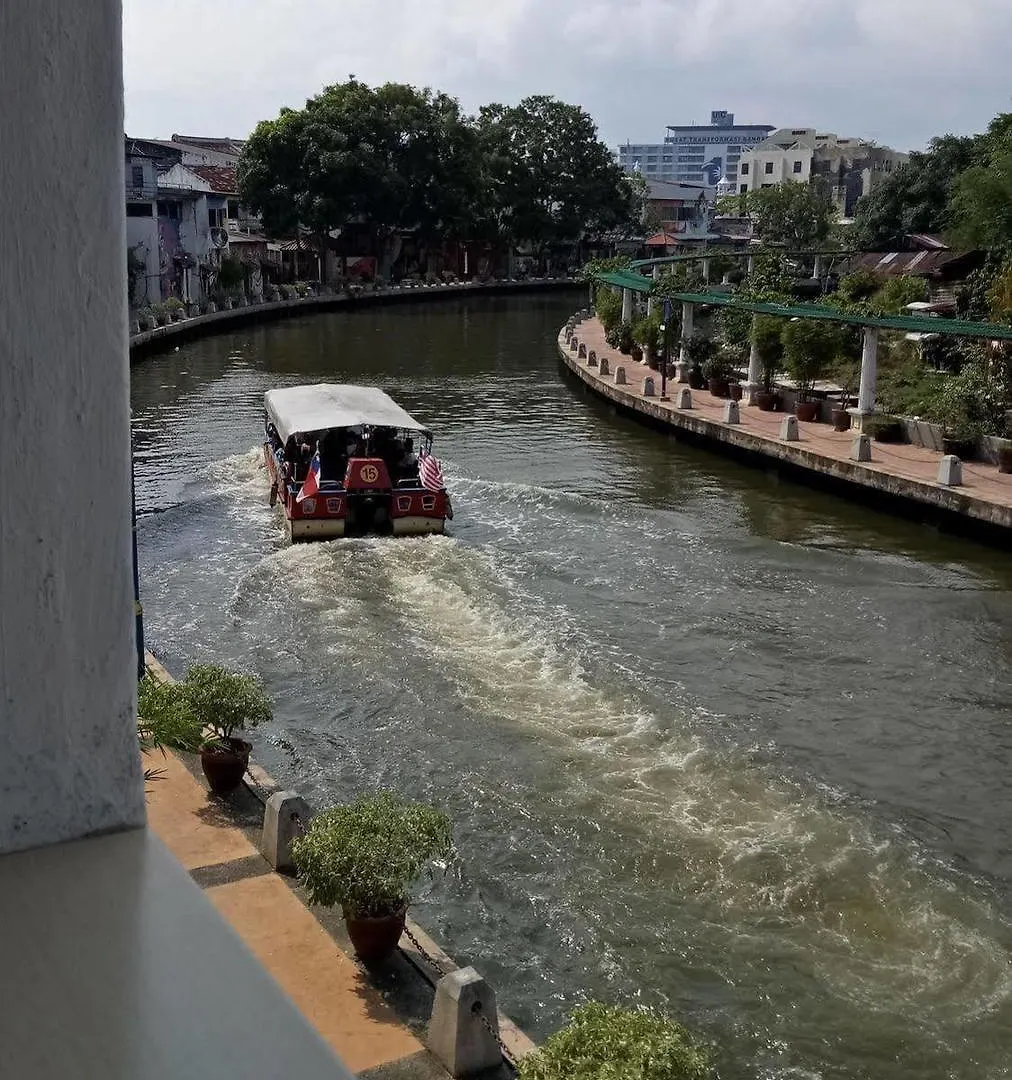 River One Residence Malacca Hostel